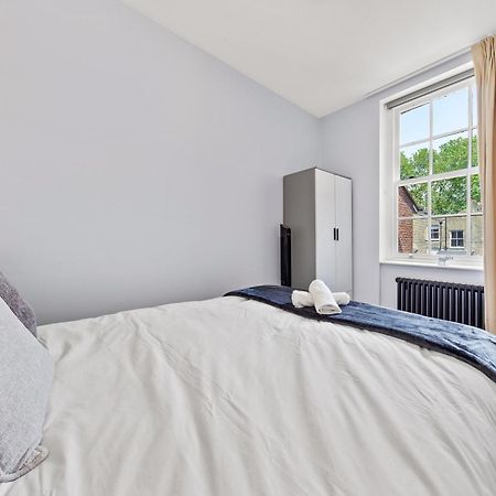 Stylish 2 Bedroom Apartment In Westminster Sleeps 5 With Ac Лондон Екстериор снимка