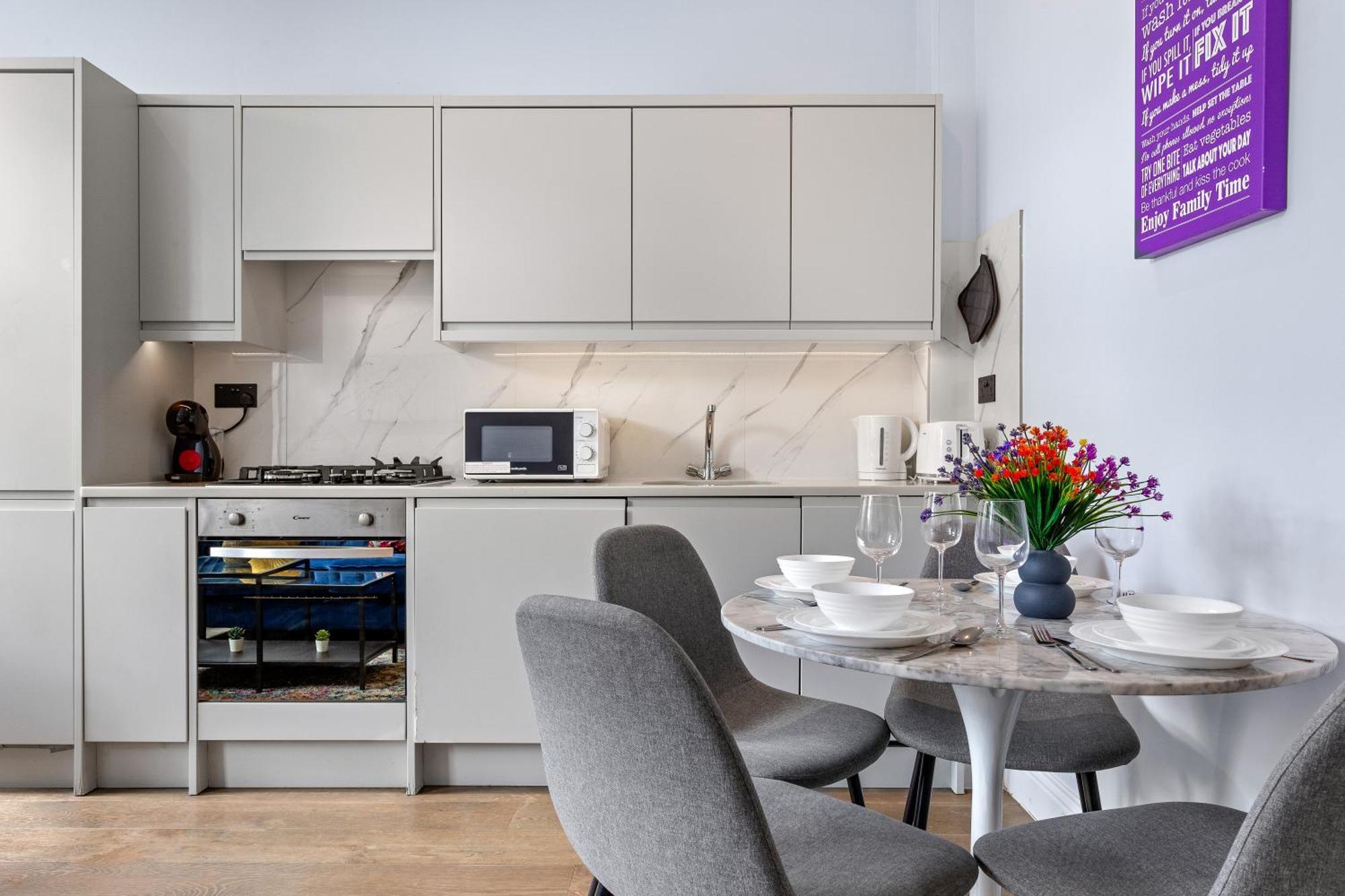 Stylish 2 Bedroom Apartment In Westminster Sleeps 5 With Ac Лондон Екстериор снимка